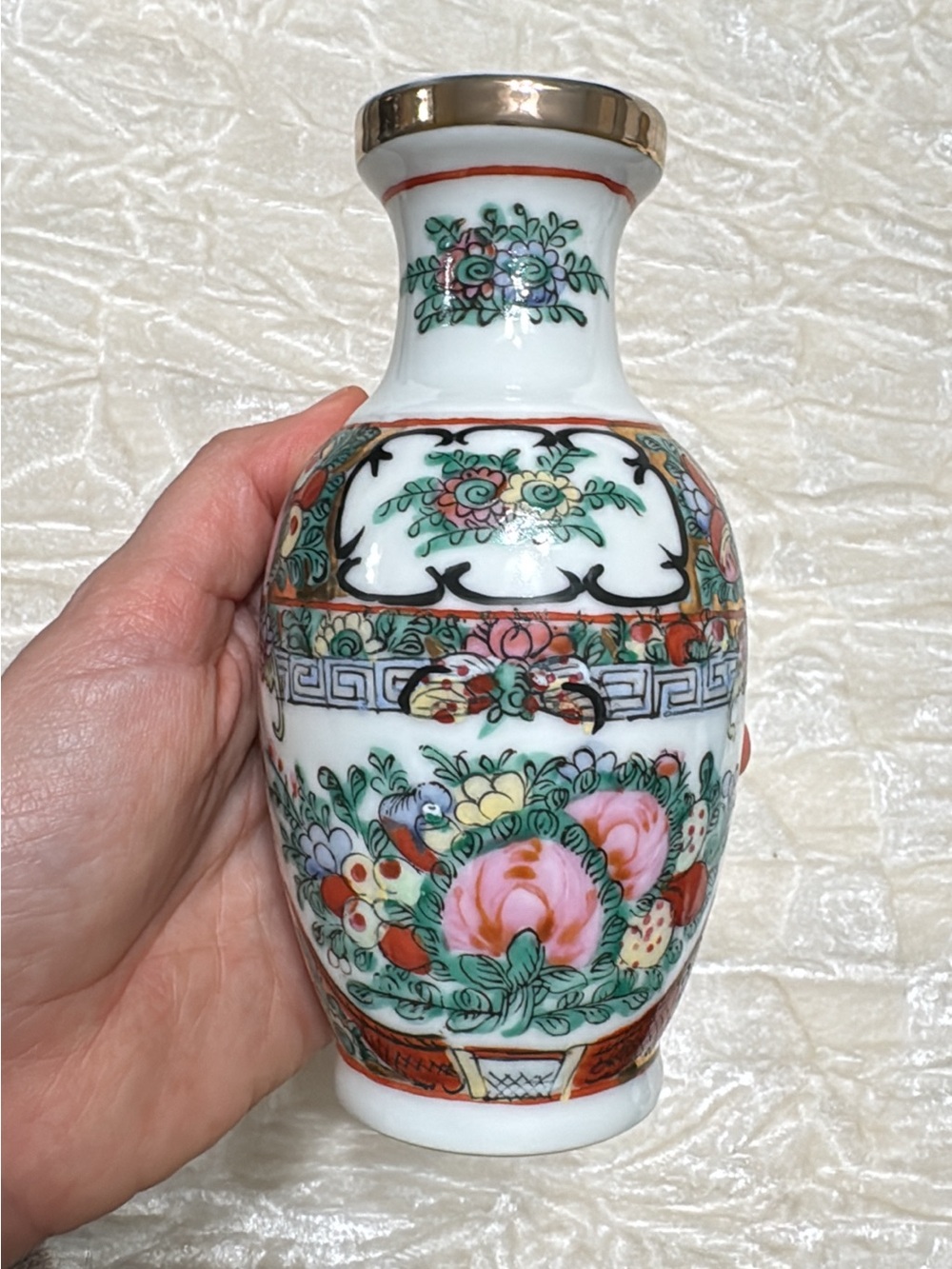 Vintage rose canton vase